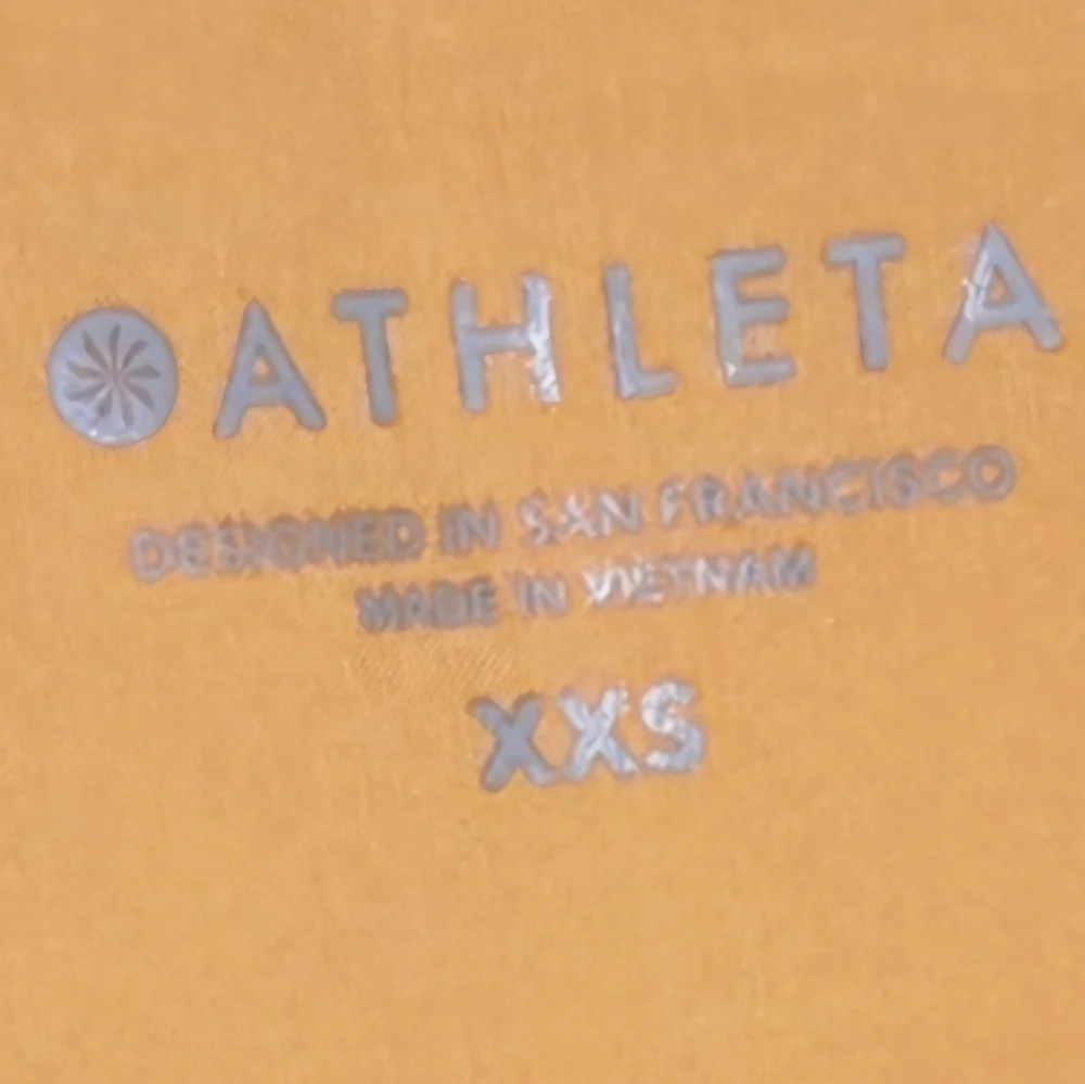 Athleta Mustard Yellow Crop Top - Picture 2 of 8